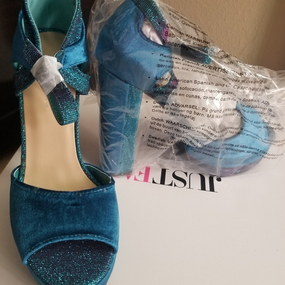 Justfab; shoedazzle platform heels - Picture 2 of 4